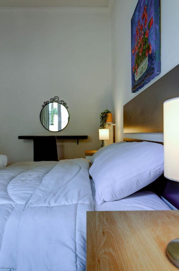 Sunny All Day Apartment Near Athens City Center Екстер'єр фото